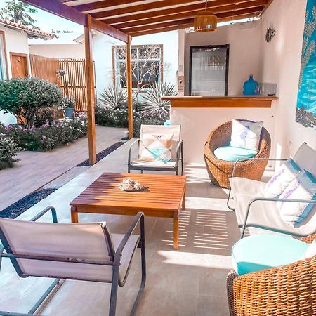Hotel Coral Blanco With High Speed Internet Starlink And Galapagos Tour Operator Puerto Villamil Exterior photo