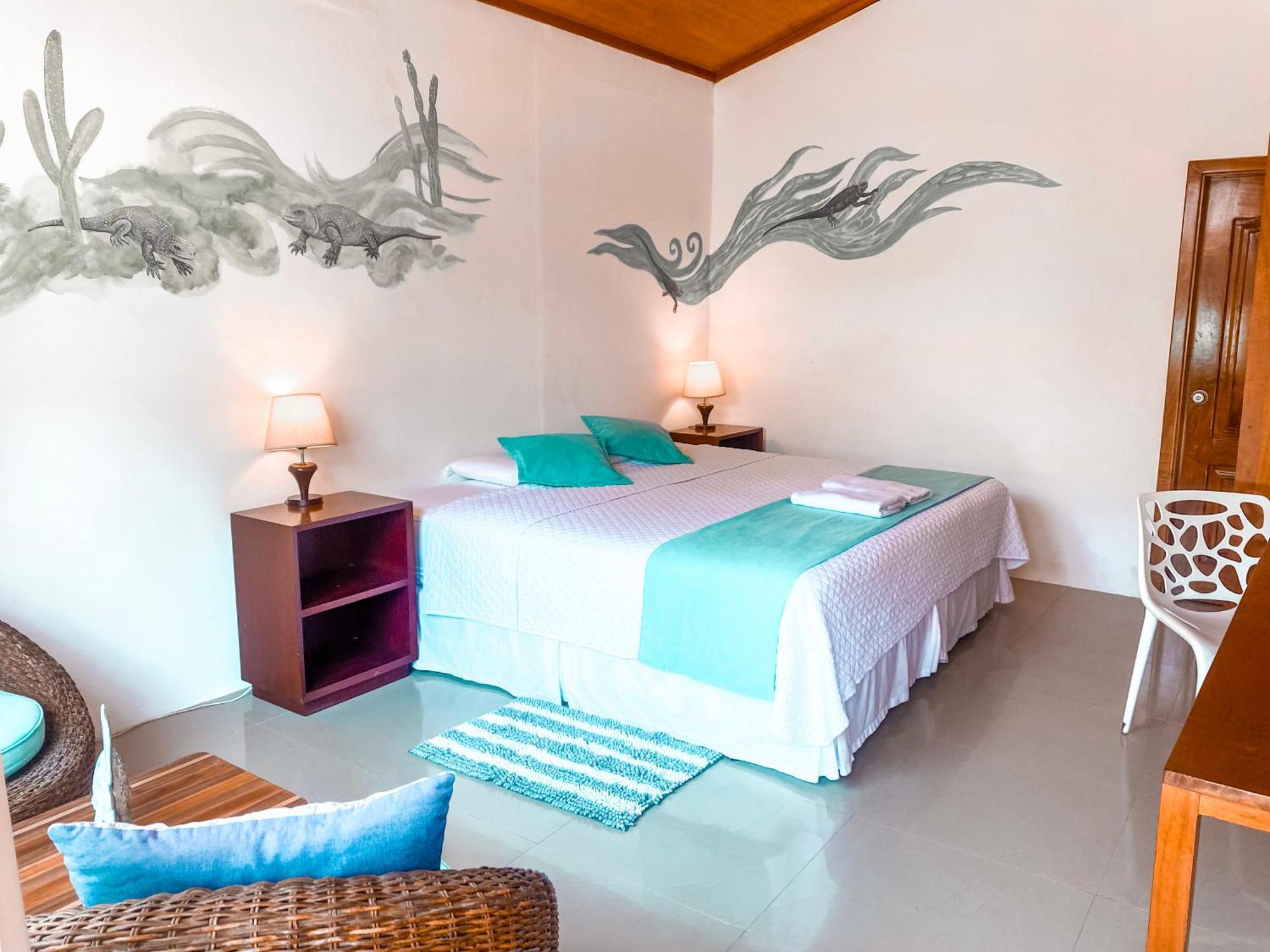 Hotel Coral Blanco With High Speed Internet Starlink And Galapagos Tour Operator Puerto Villamil Exterior photo
