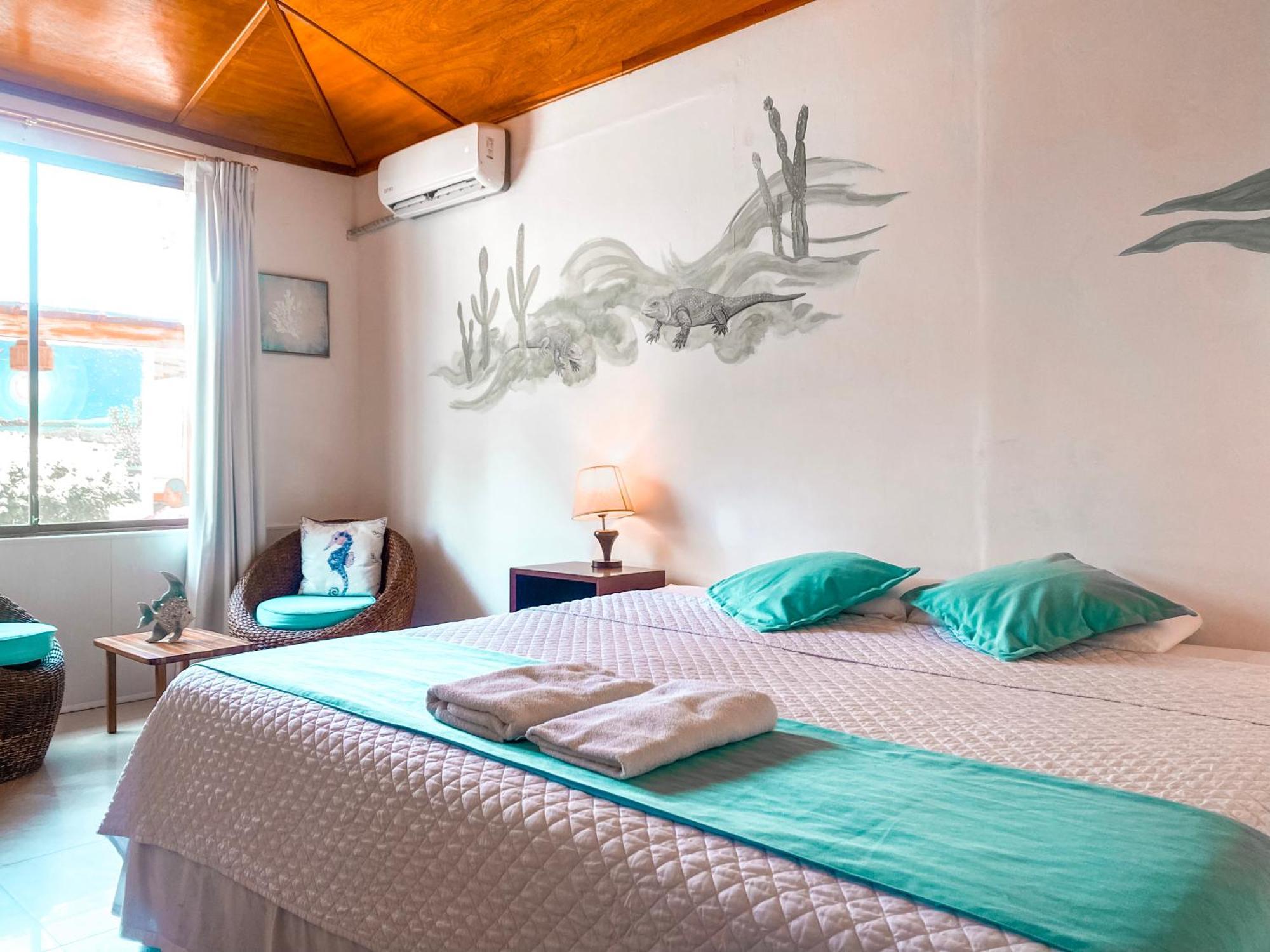Hotel Coral Blanco With High Speed Internet Starlink And Galapagos Tour Operator Puerto Villamil Exterior photo