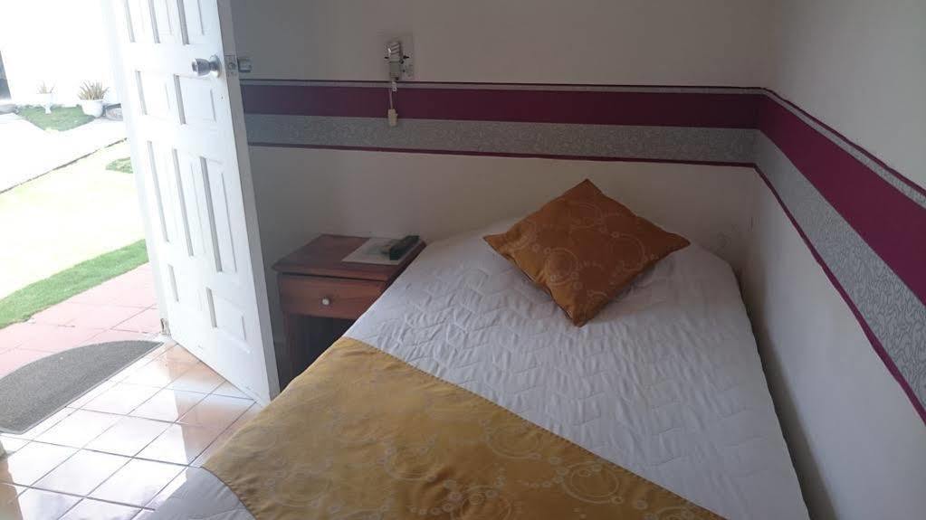 Hotel Coral Blanco With High Speed Internet Starlink And Galapagos Tour Operator Puerto Villamil Exterior photo